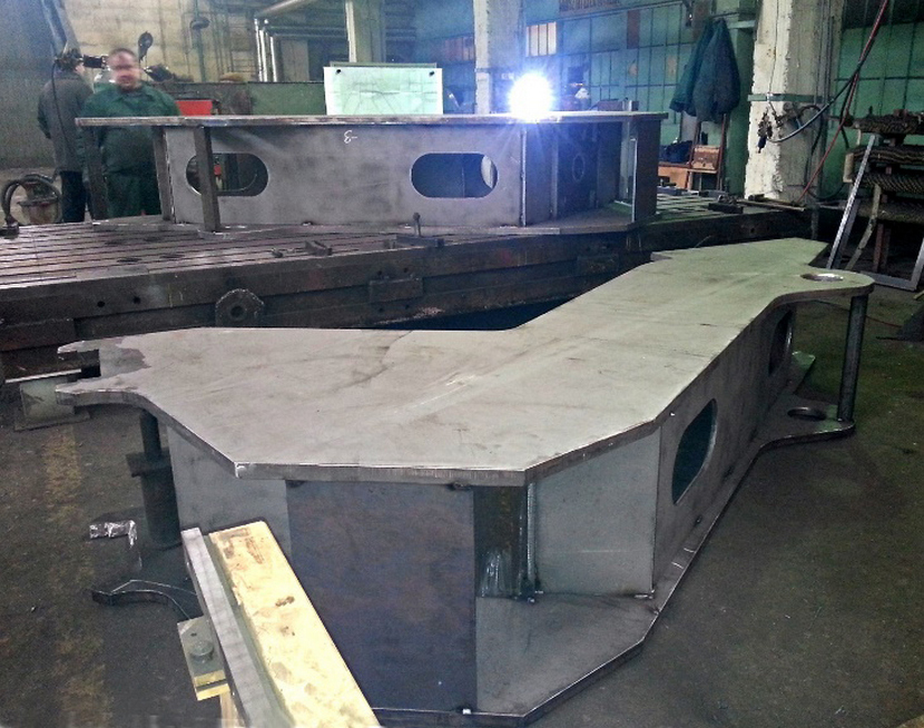 Richtmaschine in der Fertigung